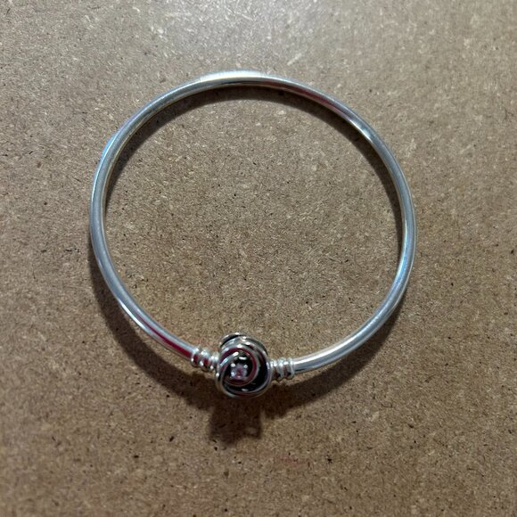NEW - PANDORA Limited Edition Moments Encircled Sterling Silver Clasp Bangle - Picture 2 of 2